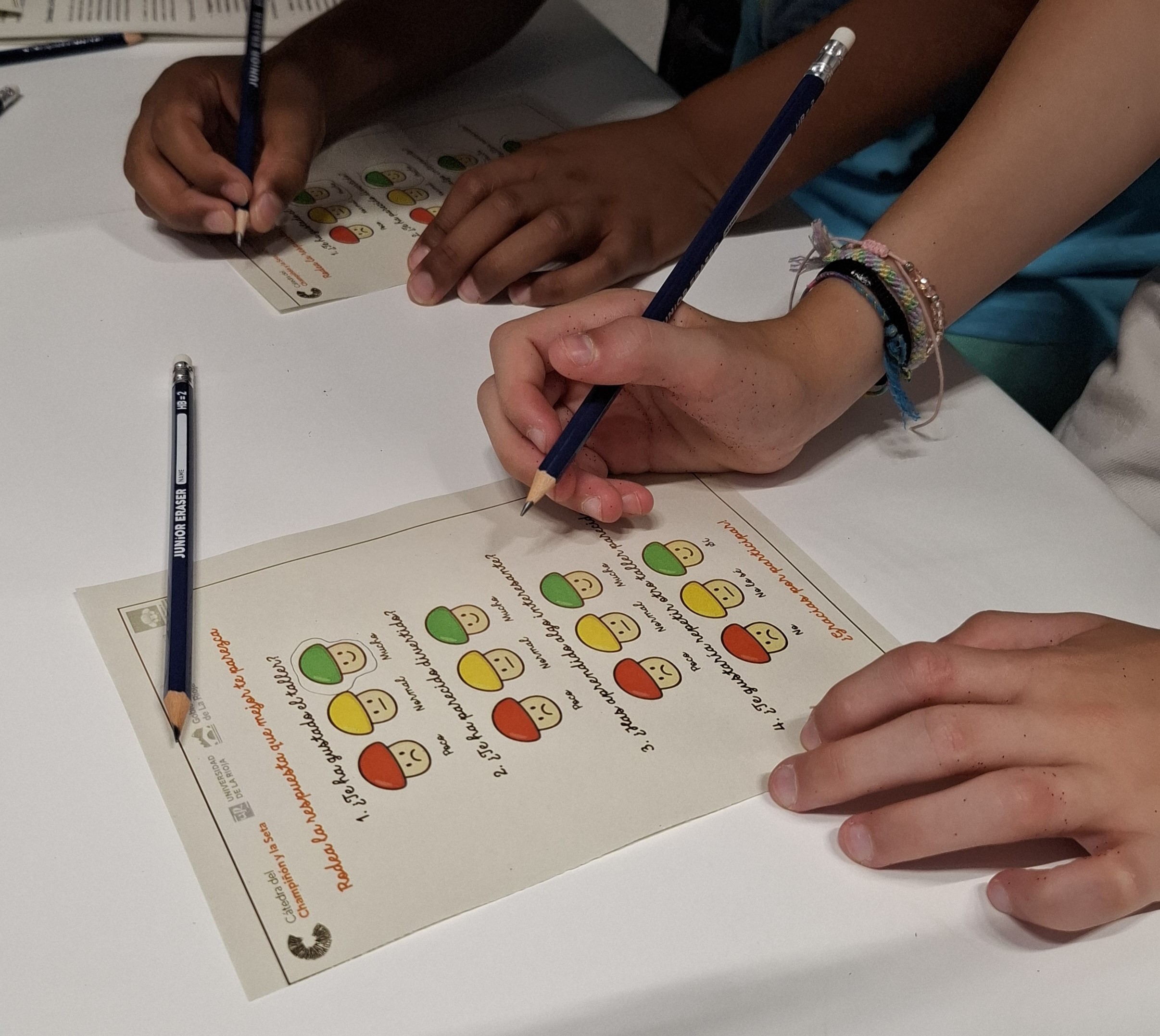 Éxito del taller “Cultiva tu champi” en CIENCIALIA